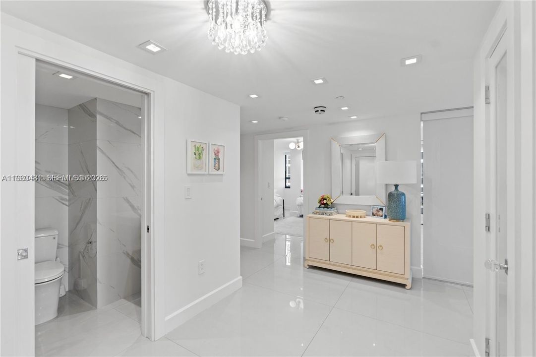 For Sale: $3,700,000 (3 beds, 2 baths, 2600 Square Feet)