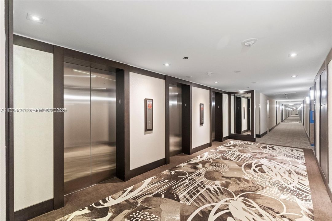 For Sale: $3,700,000 (3 beds, 2 baths, 2600 Square Feet)