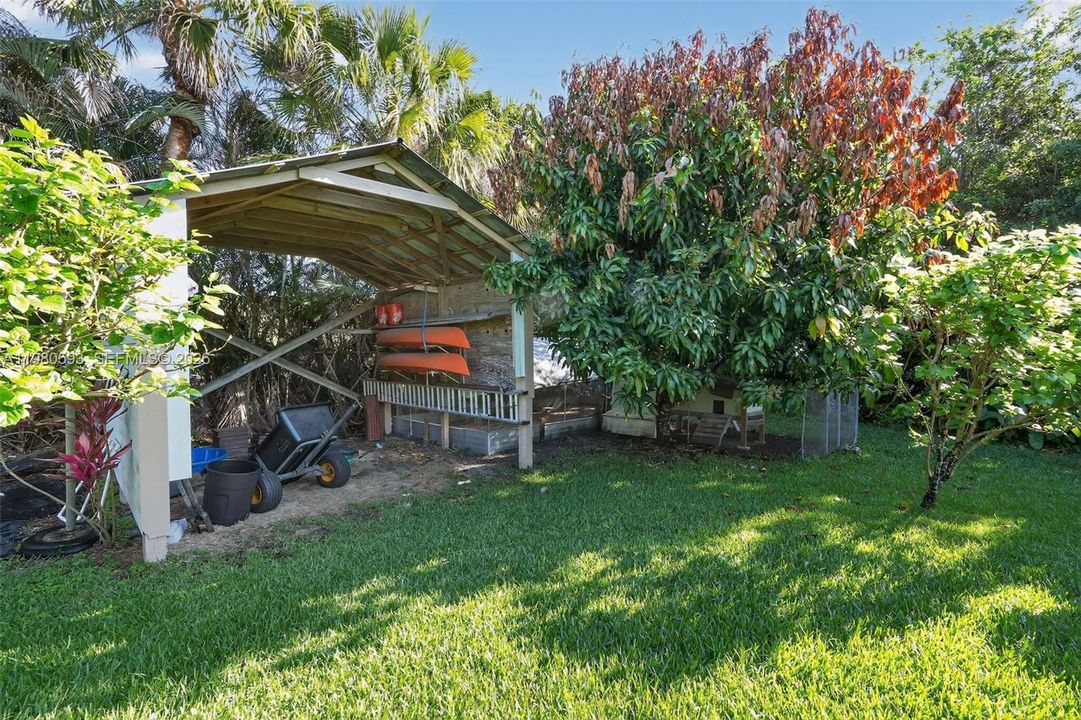 For Sale: $850,000 (4 beds, 2 baths, 2117 Square Feet)