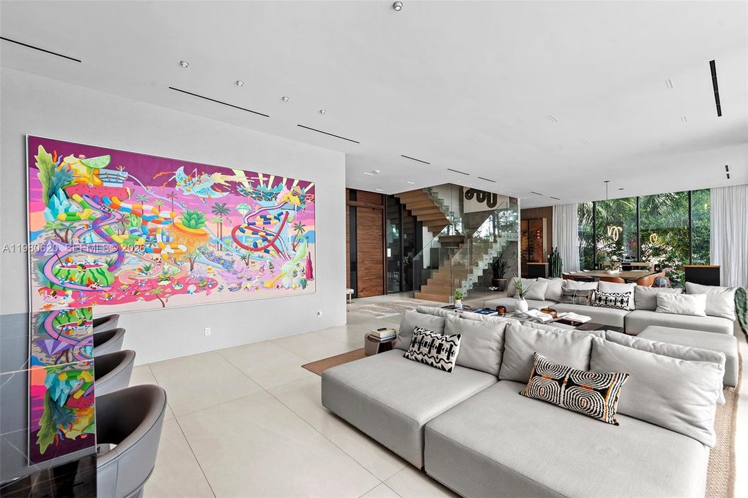For Rent: $215,000 (7 beds, 9 baths, 7356 Square Feet)