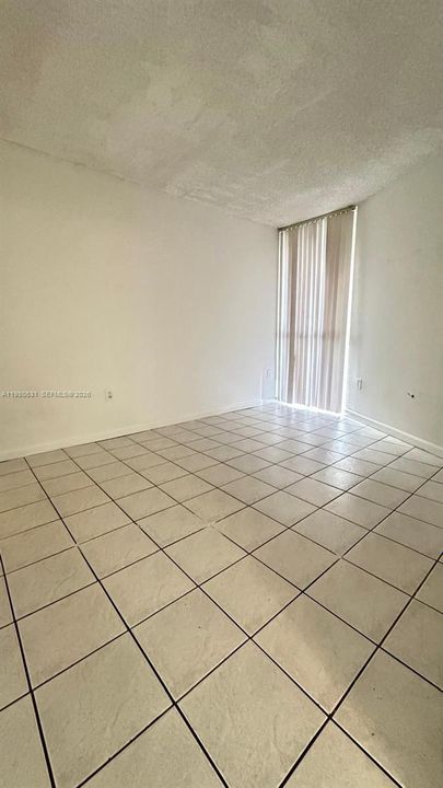 Activo con contrato: $2,000 (2 camas, 2 baños, 970 Pies cuadrados)