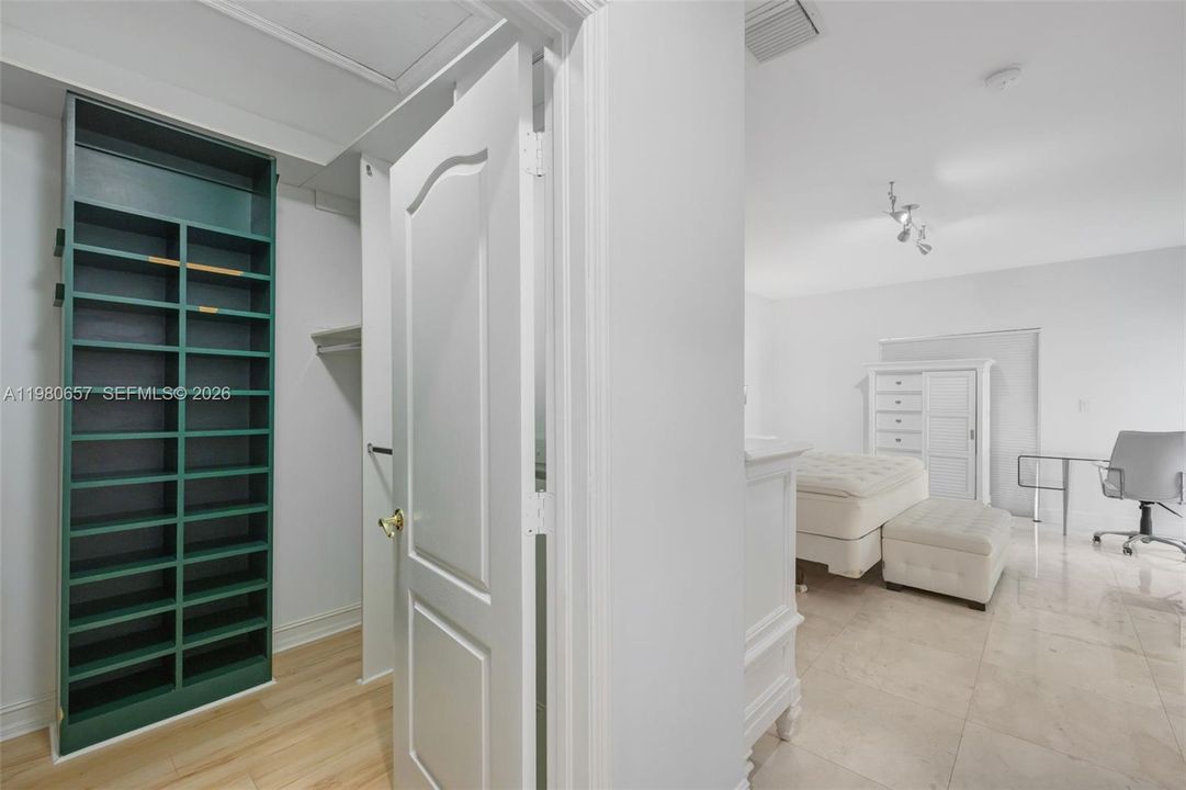 En Venta: $819,000 (3 camas, 2 baños, 2000 Pies cuadrados)