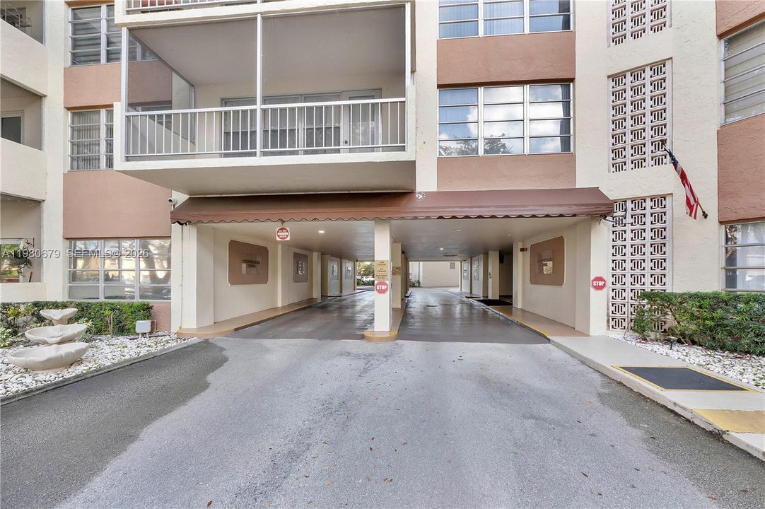 For Sale: $174,999 (2 beds, 2 baths, 1250 Square Feet)