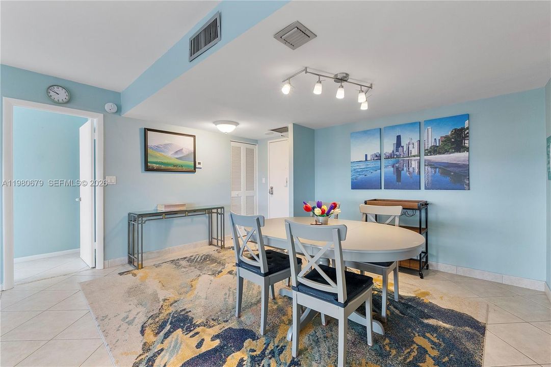 For Sale: $174,999 (2 beds, 2 baths, 1250 Square Feet)