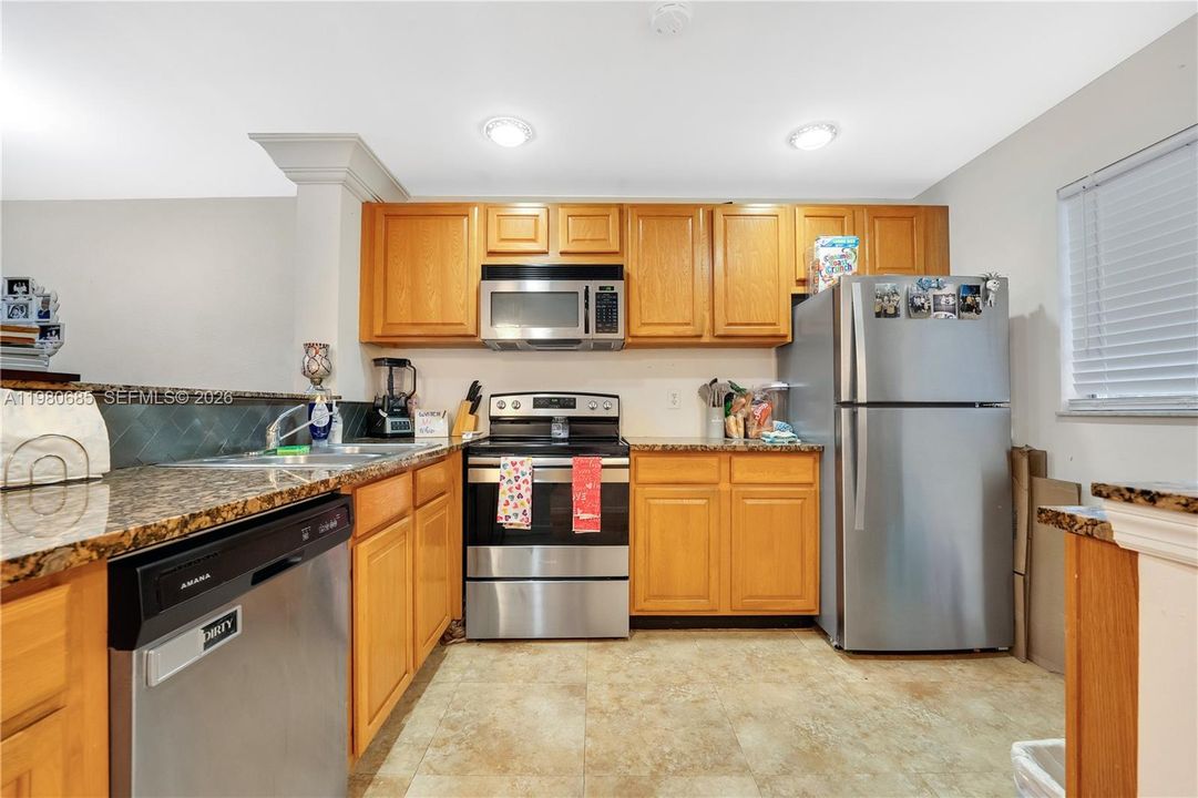 En Venta: $184,990 (2 camas, 2 baños, 1000 Pies cuadrados)