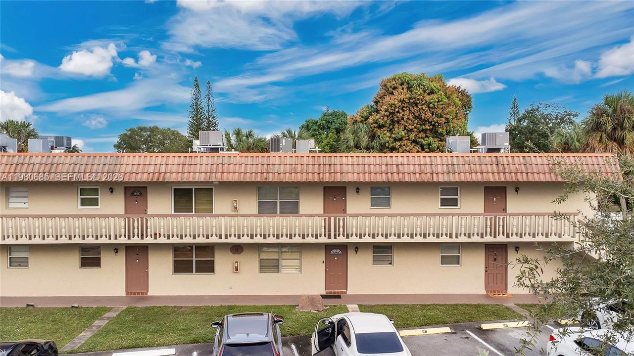 En Venta: $184,990 (2 camas, 2 baños, 1000 Pies cuadrados)
