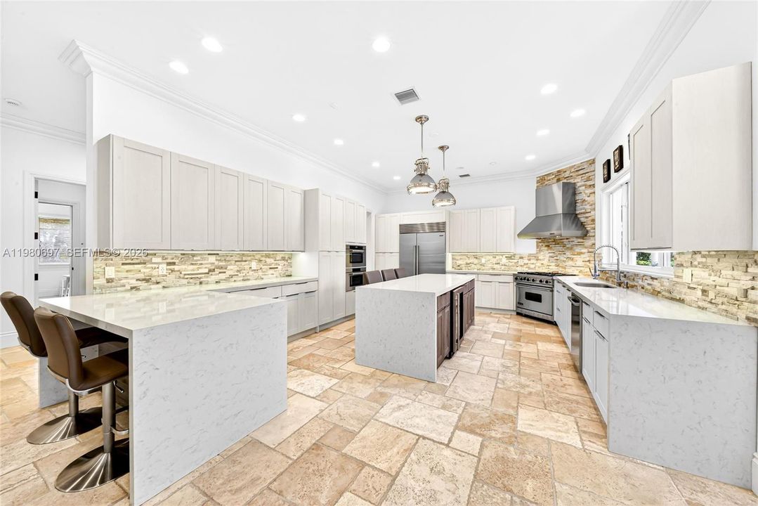 En Venta: $14,950,000 (6 camas, 5 baños, 6398 Pies cuadrados)