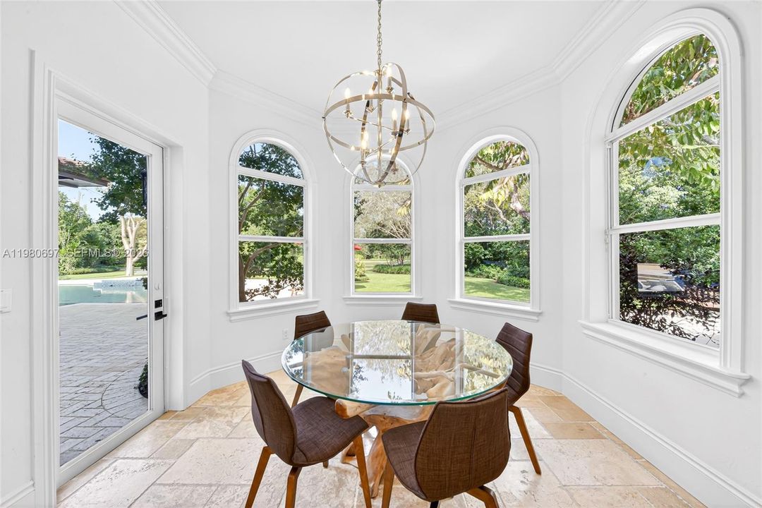 En Venta: $14,950,000 (6 camas, 5 baños, 6398 Pies cuadrados)