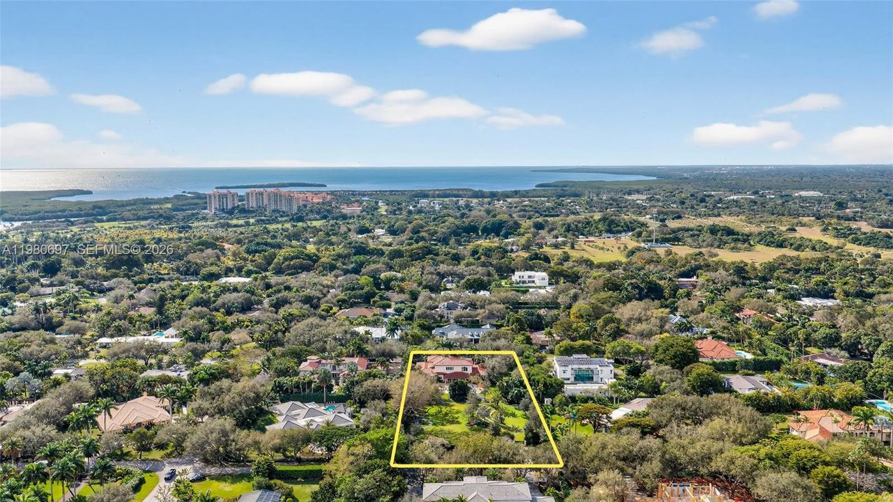 En Venta: $14,950,000 (6 camas, 5 baños, 6398 Pies cuadrados)