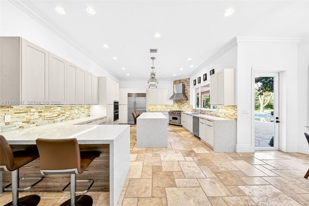 En Venta: $14,950,000 (6 camas, 5 baños, 6398 Pies cuadrados)