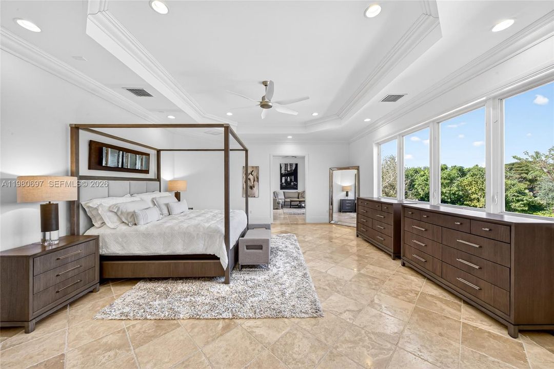 En Venta: $14,950,000 (6 camas, 5 baños, 6398 Pies cuadrados)