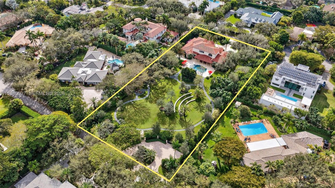 En Venta: $14,950,000 (6 camas, 5 baños, 6398 Pies cuadrados)