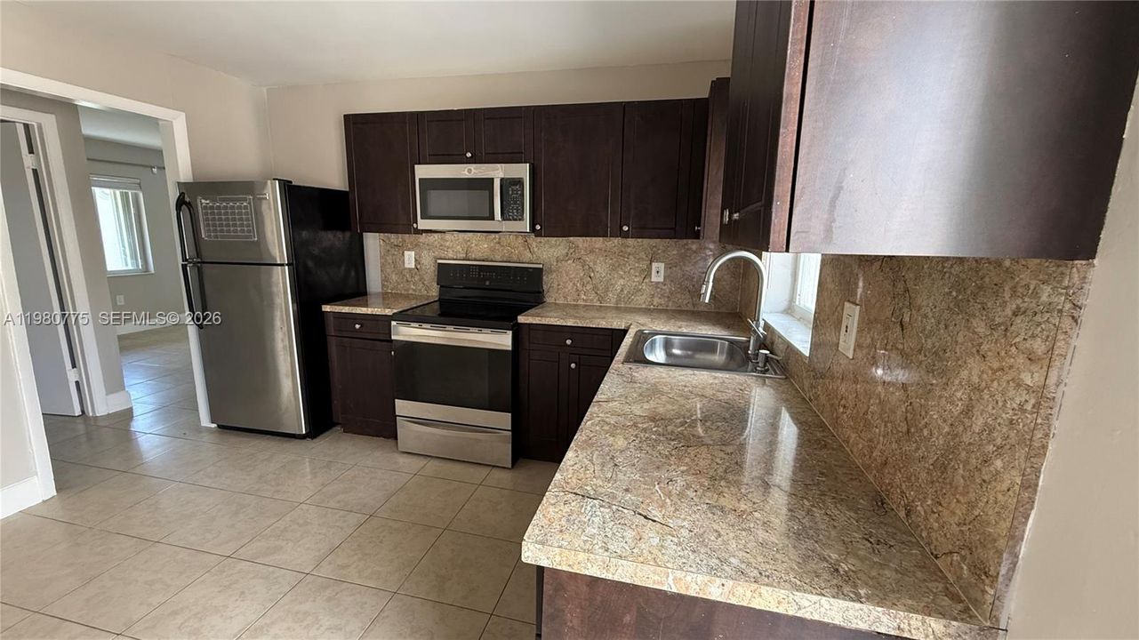 待售: $1,090,000 (0 贝兹, 0 浴室, 3208 平方英尺)