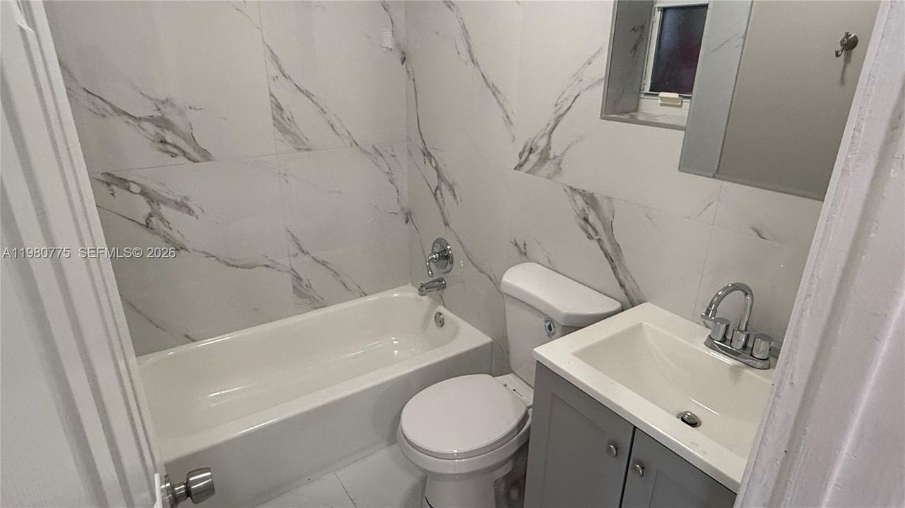 待售: $1,090,000 (0 贝兹, 0 浴室, 3208 平方英尺)