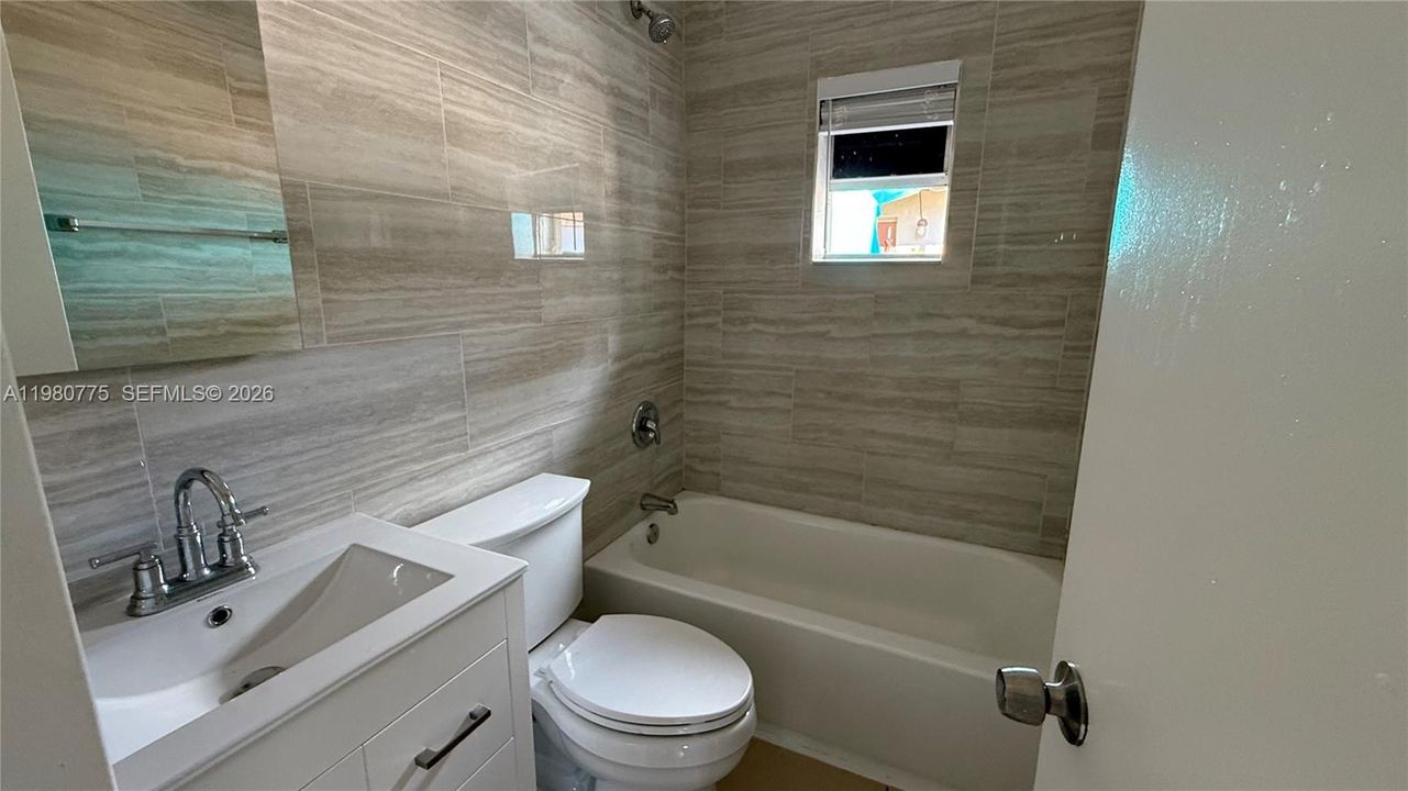 待售: $1,090,000 (0 贝兹, 0 浴室, 3208 平方英尺)