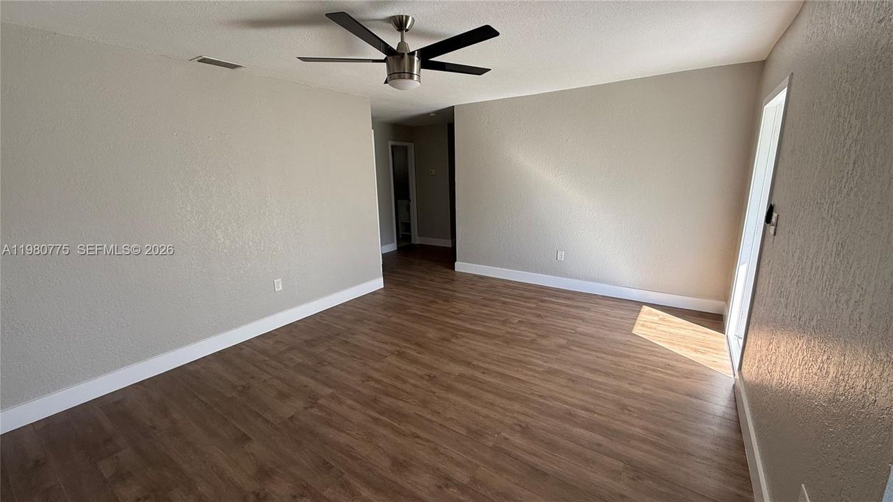 待售: $1,090,000 (0 贝兹, 0 浴室, 3208 平方英尺)