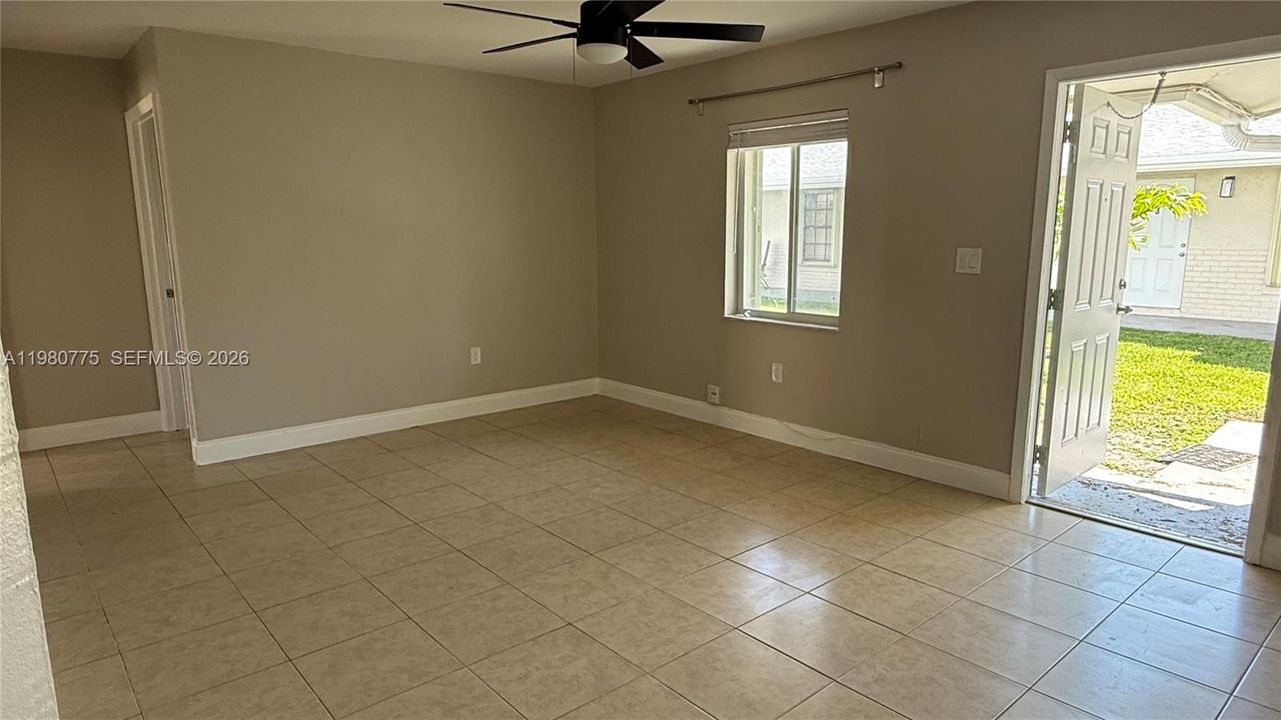 待售: $1,090,000 (0 贝兹, 0 浴室, 3208 平方英尺)