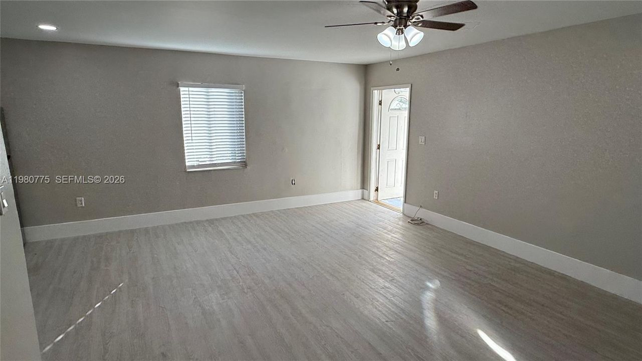 待售: $1,090,000 (0 贝兹, 0 浴室, 3208 平方英尺)