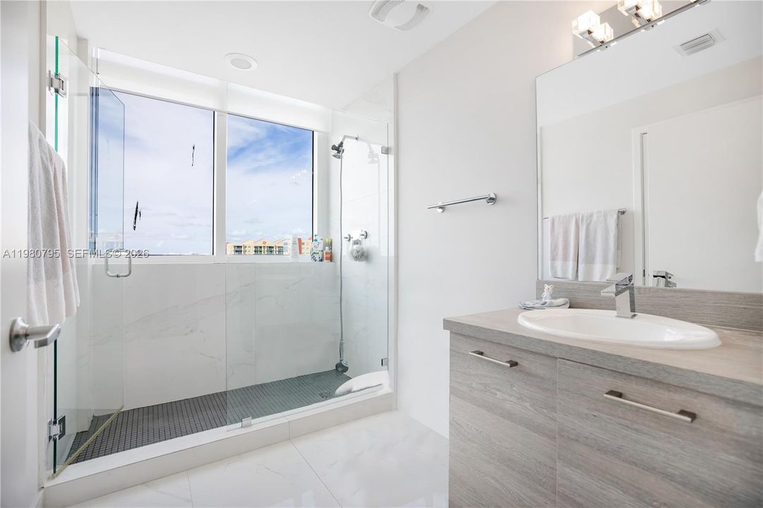 For Sale: $2,030,000 (4 beds, 4 baths, 3088 Square Feet)