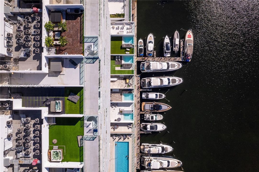 For Sale: $2,030,000 (4 beds, 4 baths, 3088 Square Feet)