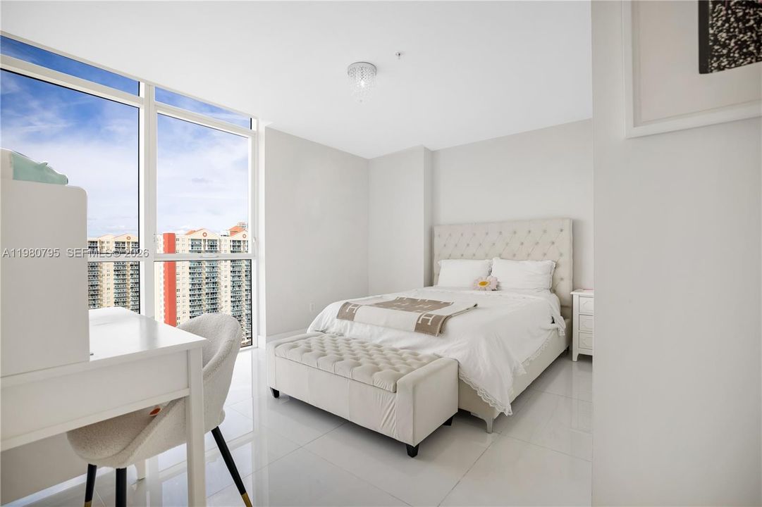 For Sale: $2,030,000 (4 beds, 4 baths, 3088 Square Feet)