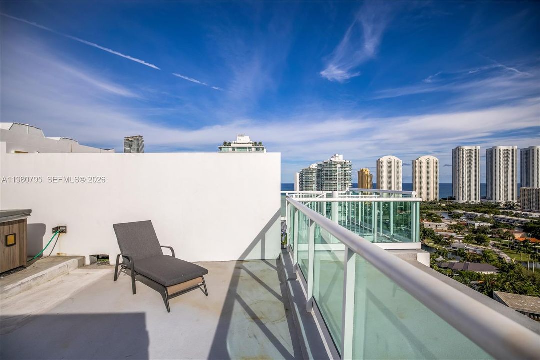 For Sale: $2,030,000 (4 beds, 4 baths, 3088 Square Feet)