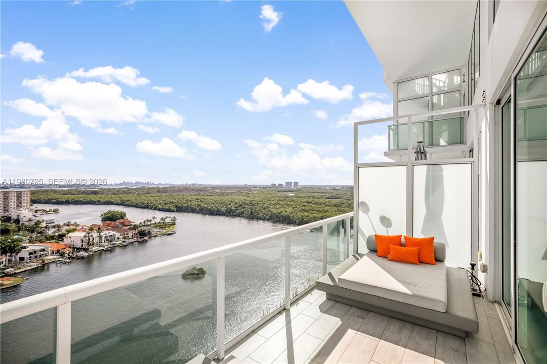 For Sale: $2,030,000 (4 beds, 4 baths, 3088 Square Feet)