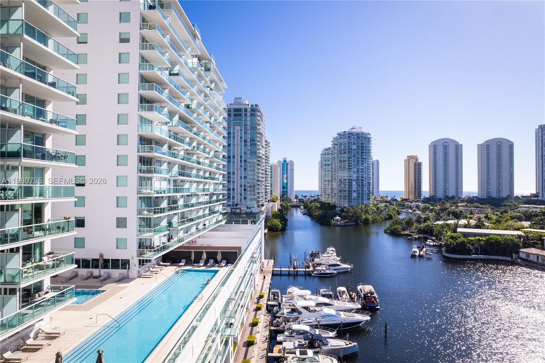 For Sale: $2,030,000 (4 beds, 4 baths, 3088 Square Feet)