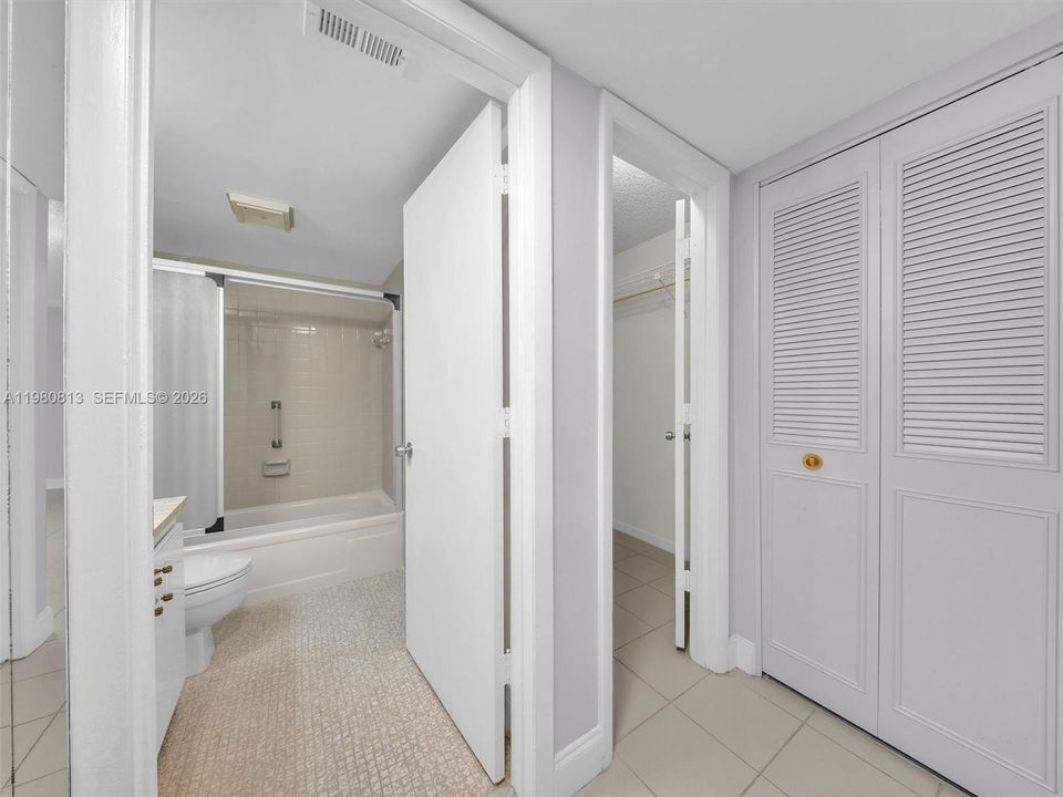 En Venta: $75,000 (1 camas, 2 baños, 912 Pies cuadrados)
