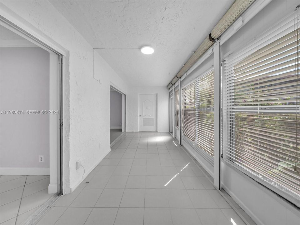 En Venta: $75,000 (1 camas, 2 baños, 912 Pies cuadrados)