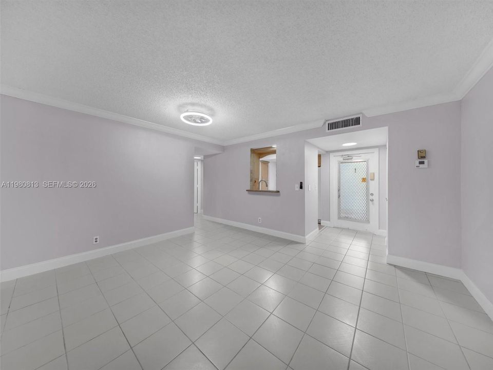 En Venta: $75,000 (1 camas, 2 baños, 912 Pies cuadrados)