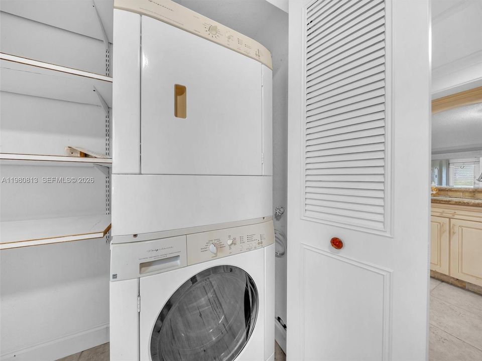 En Venta: $75,000 (1 camas, 2 baños, 912 Pies cuadrados)