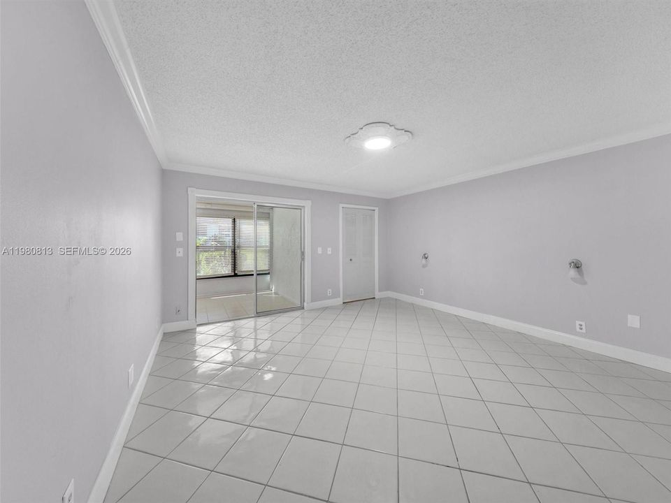 En Venta: $75,000 (1 camas, 2 baños, 912 Pies cuadrados)