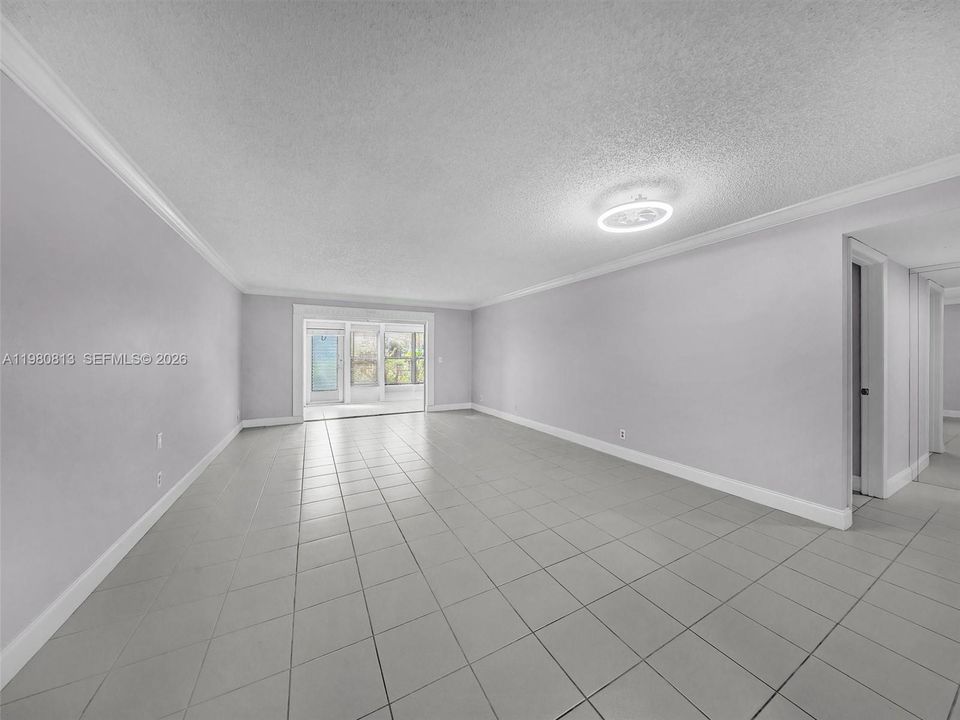 En Venta: $75,000 (1 camas, 2 baños, 912 Pies cuadrados)