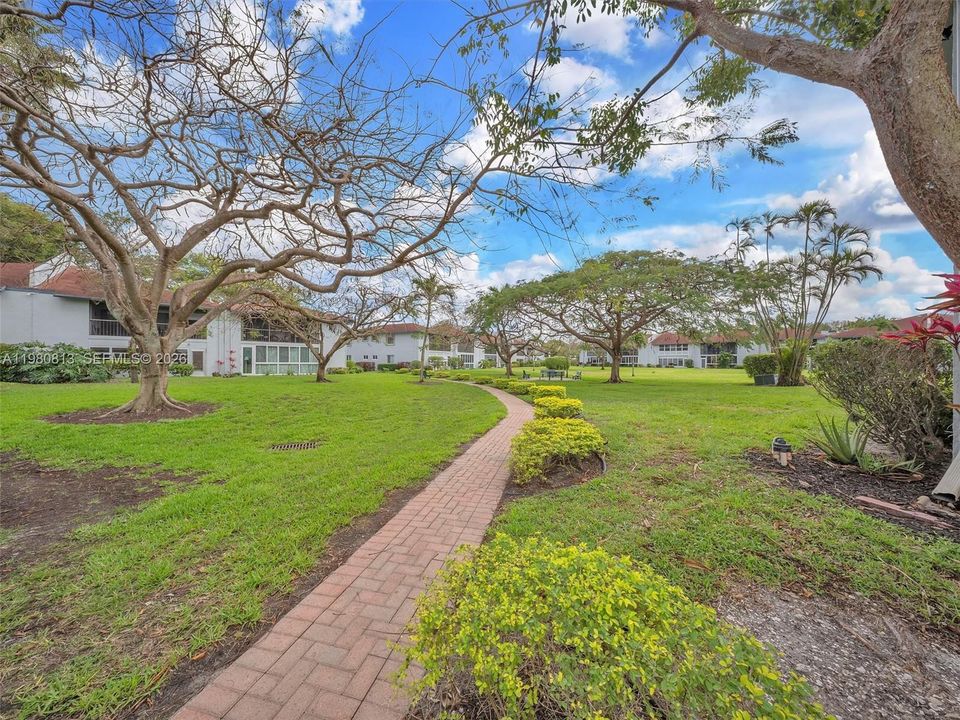 En Venta: $75,000 (1 camas, 2 baños, 912 Pies cuadrados)