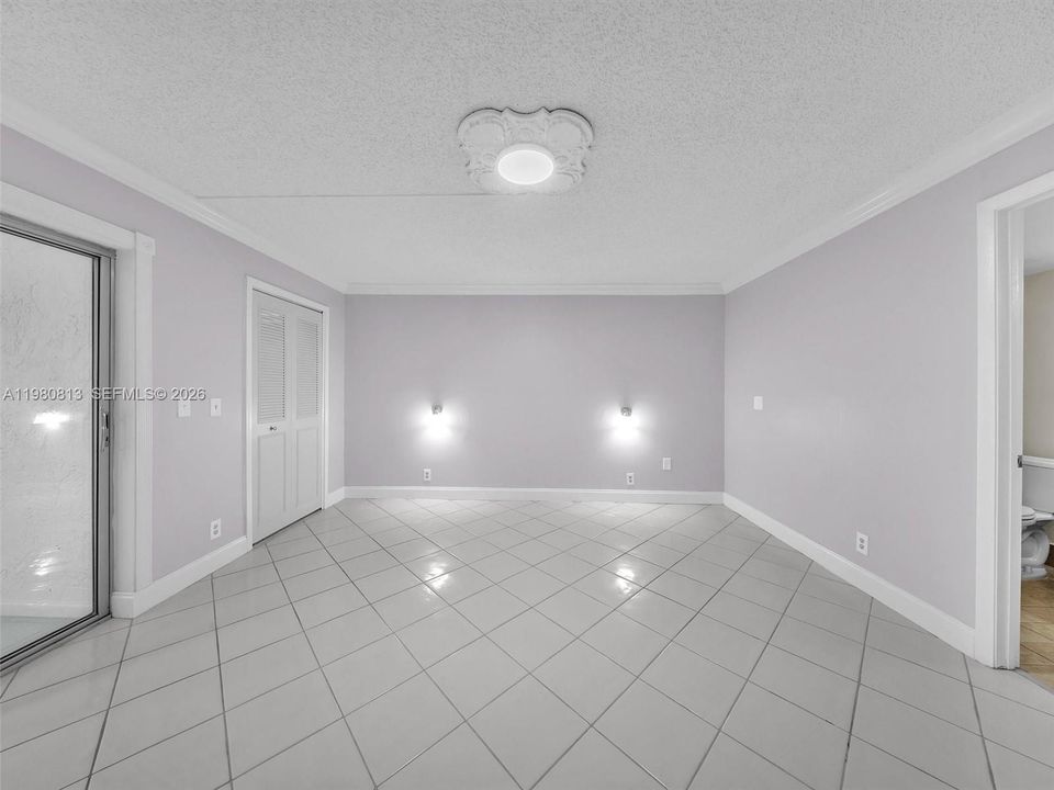 En Venta: $75,000 (1 camas, 2 baños, 912 Pies cuadrados)