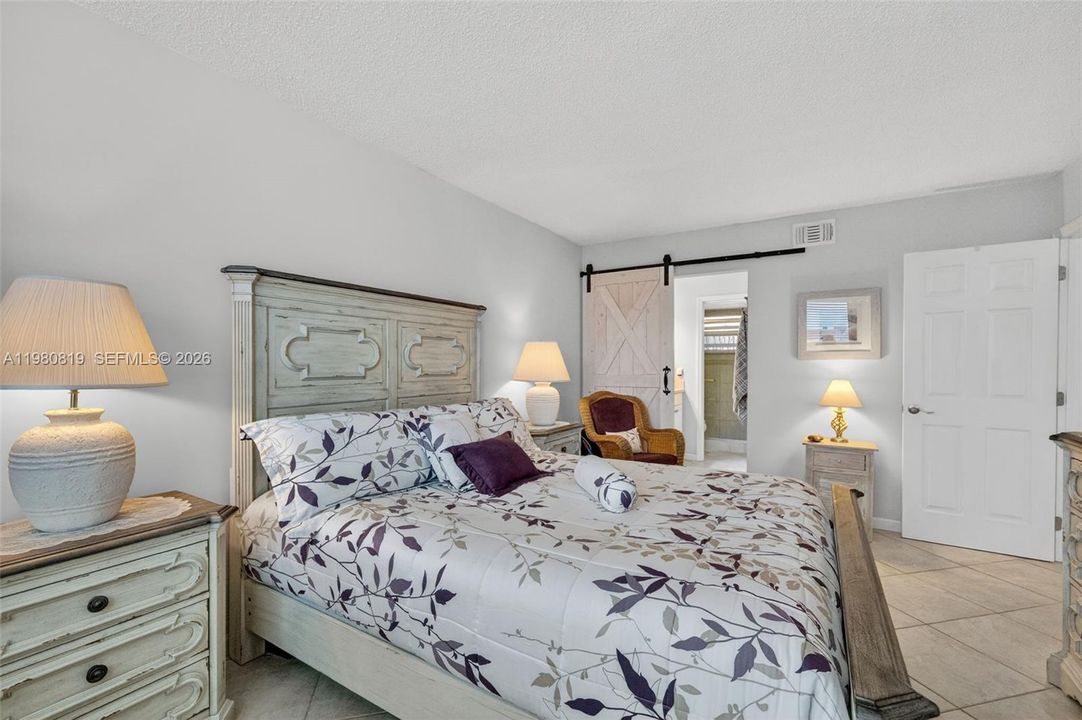 For Sale: $109,000 (1 beds, 1 baths, 720 Square Feet)