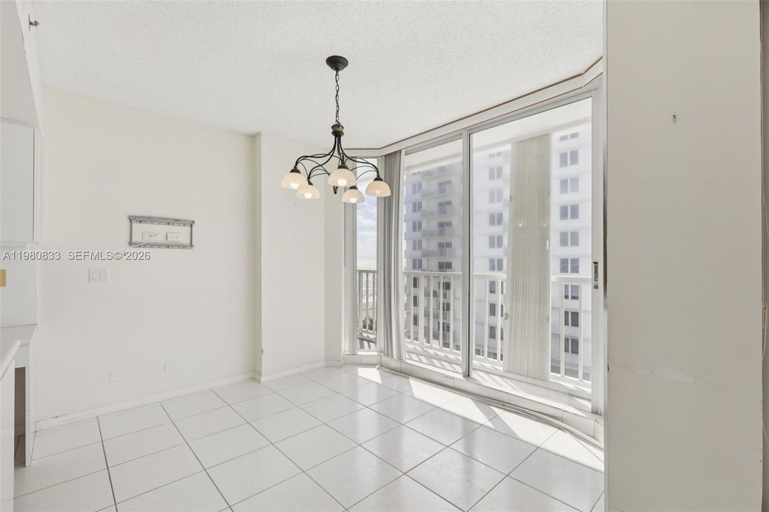 Vendido Recientemente: $1,199,000 (3 camas, 4 baños, 2552 Pies cuadrados)
