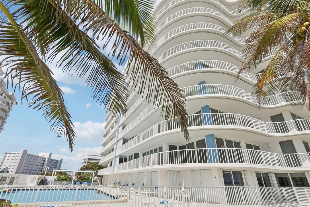 Vendido Recientemente: $1,199,000 (3 camas, 4 baños, 2552 Pies cuadrados)