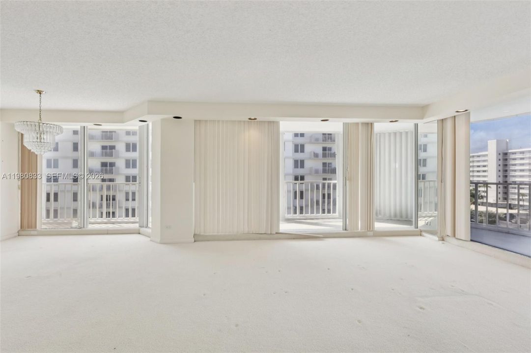 Vendido Recientemente: $1,199,000 (3 camas, 4 baños, 2552 Pies cuadrados)