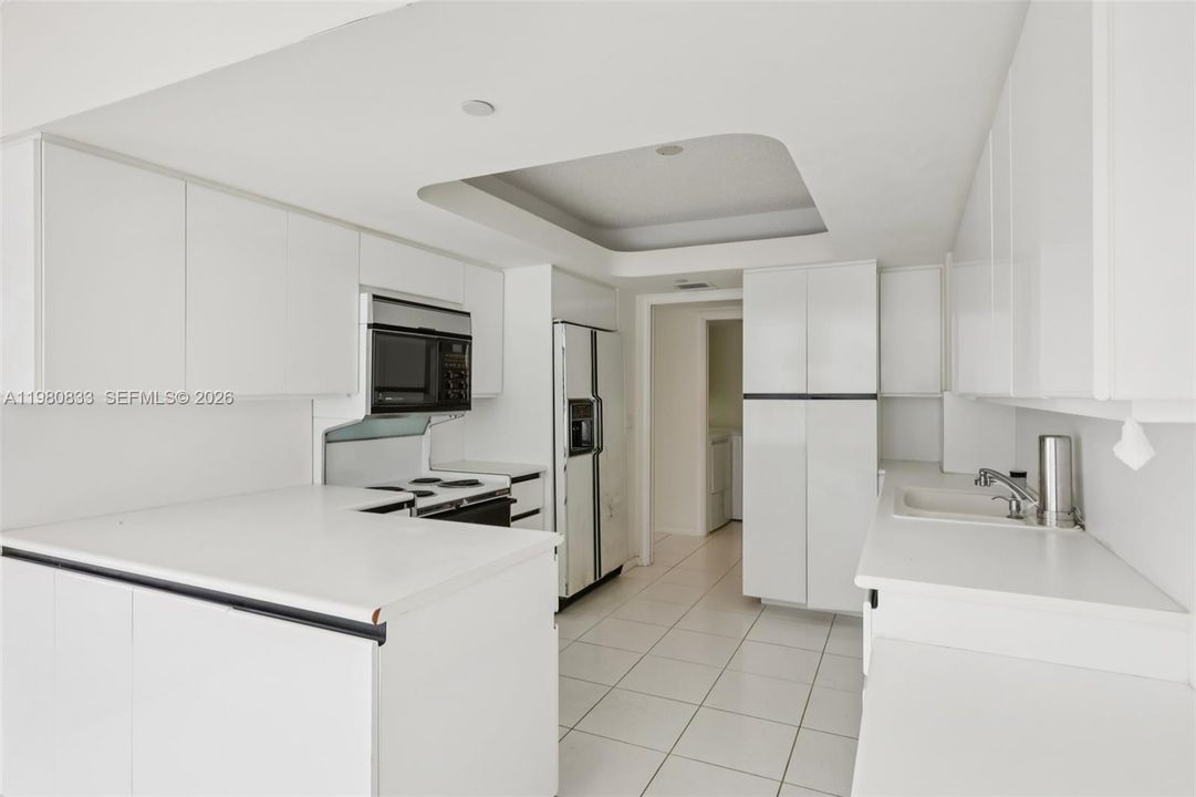 Vendido Recientemente: $1,199,000 (3 camas, 4 baños, 2552 Pies cuadrados)