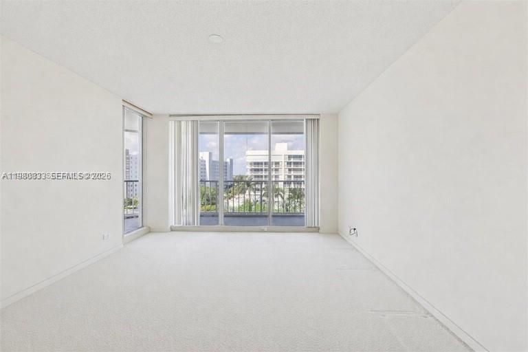 Vendido Recientemente: $1,199,000 (3 camas, 4 baños, 2552 Pies cuadrados)
