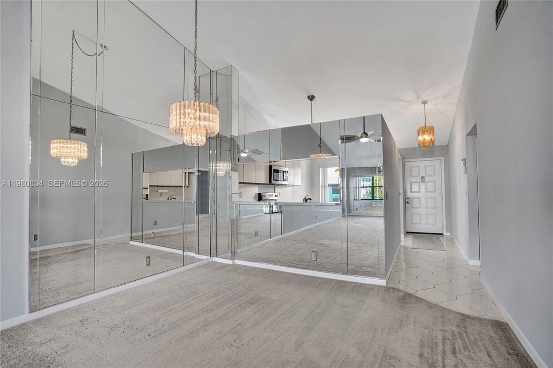 На продажу: $119,500 (2 спален, 2 ванн, 1186 Квадратных фут)