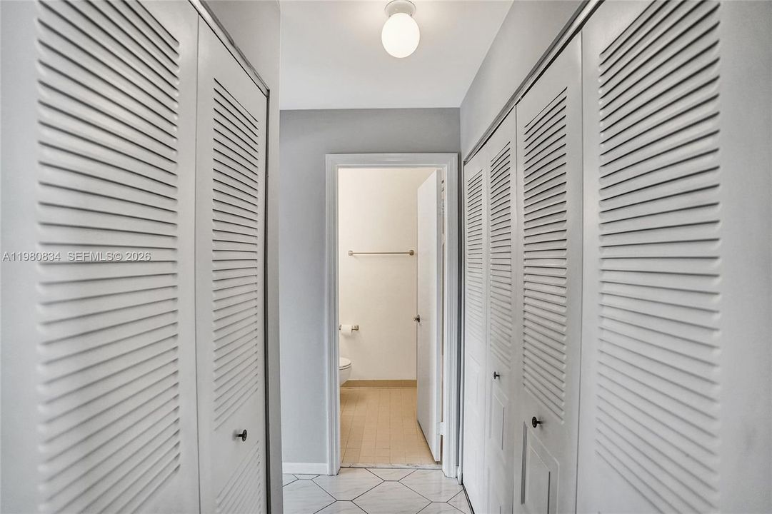 На продажу: $119,500 (2 спален, 2 ванн, 1186 Квадратных фут)
