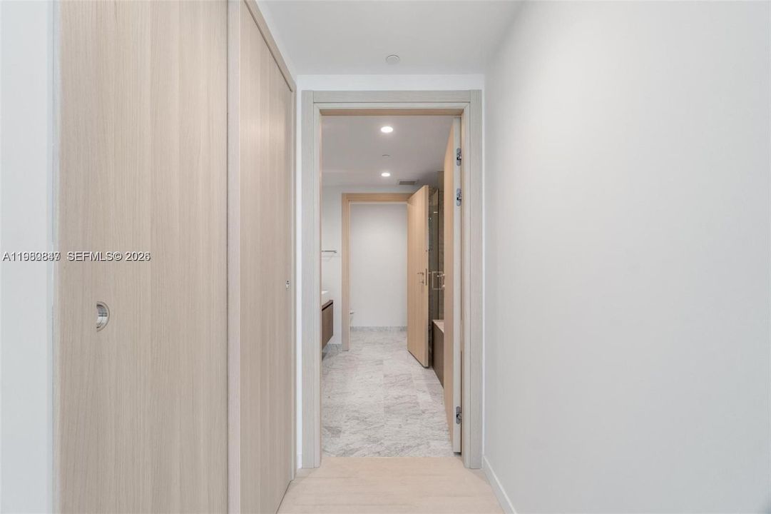 En Venta: $814,000 (1 camas, 1 baños, 839 Pies cuadrados)