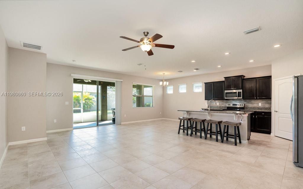 Recently Rented: $2,250 (4 beds, 2 baths, 0 Square Feet)