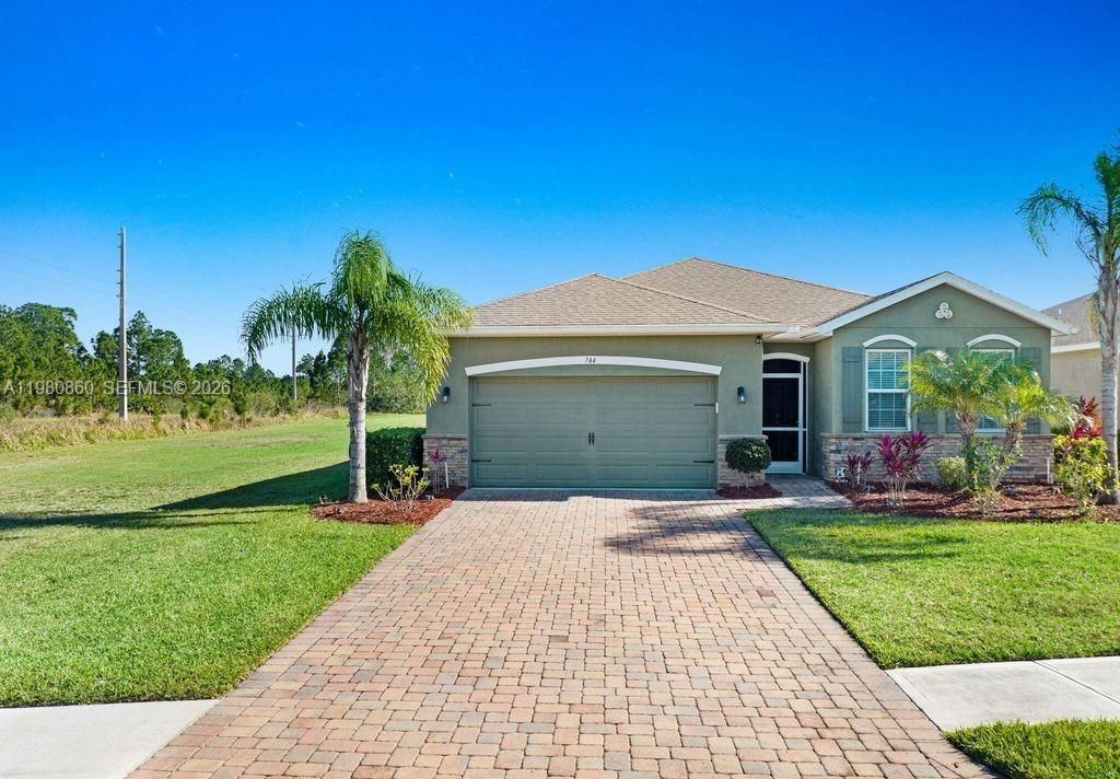 Recently Rented: $2,250 (4 beds, 2 baths, 0 Square Feet)