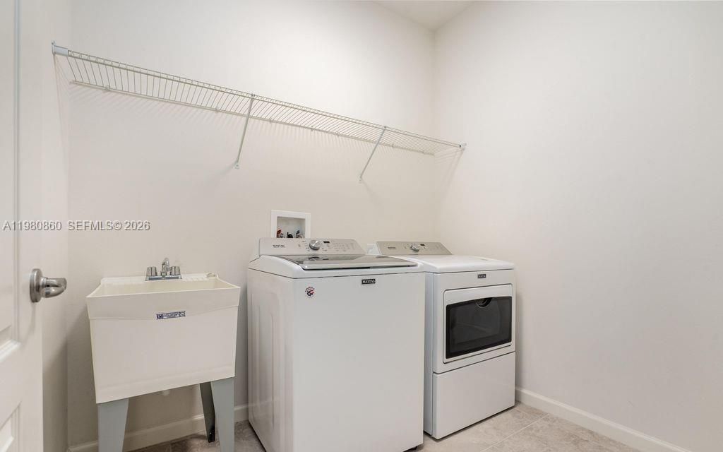 Recently Rented: $2,250 (4 beds, 2 baths, 0 Square Feet)