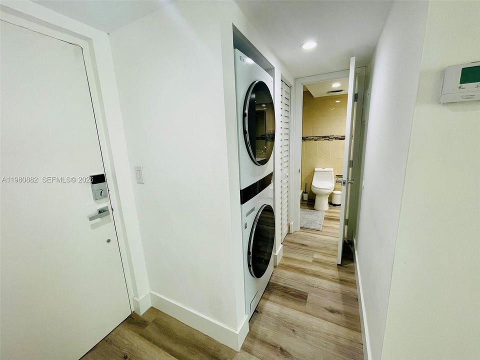 Под контрактом: $225,000 (1 спален, 1 ванн, 641 Квадратных фут)