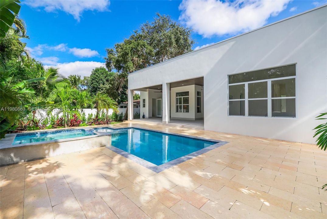 For Sale: $2,894,000 (4 beds, 4 baths, 2887 Square Feet)